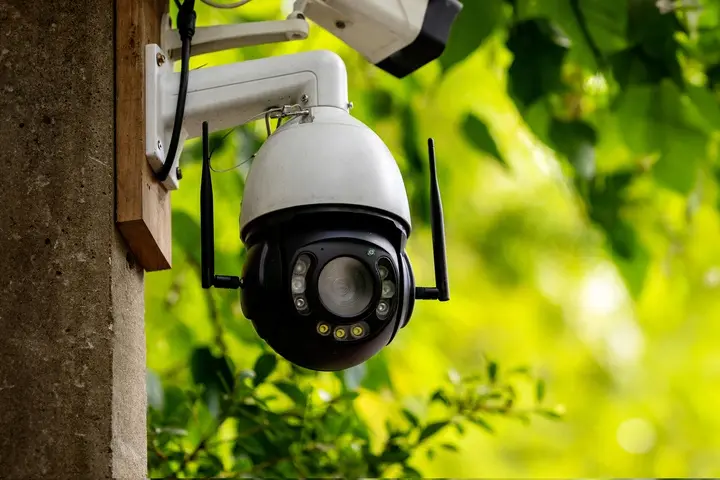Can Neighbors Have Security Cameras Towards Your House